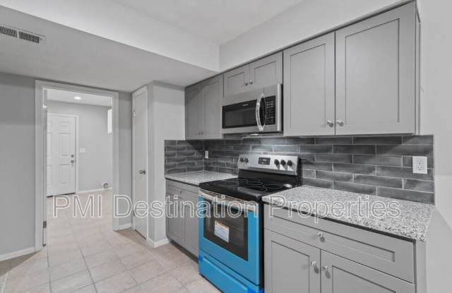 16306 W 141st Ter photos photos