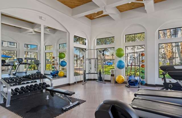 Serafina Luxury Apartments Gallery 3