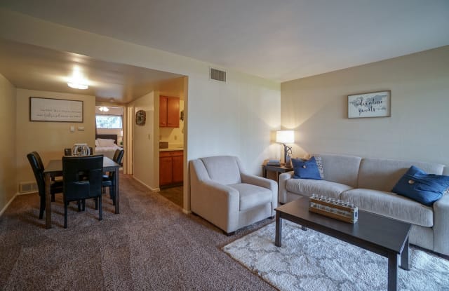 1516 Oxford Place - 1516 Oxford Place, Manhattan, KS 66502