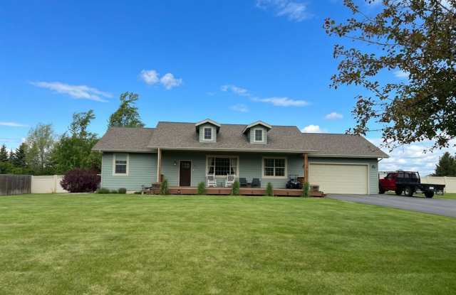 Spacious Home, Large Lot, Great Location photos photos