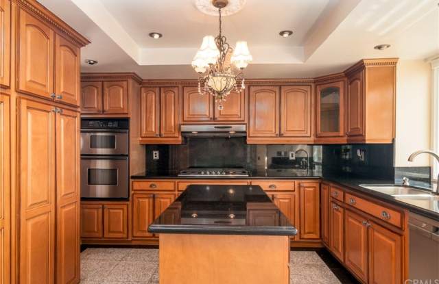 24811 Rittenhouse Circle Gallery 4