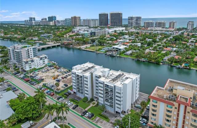 9381 E Bay Harbor Dr Gallery 4