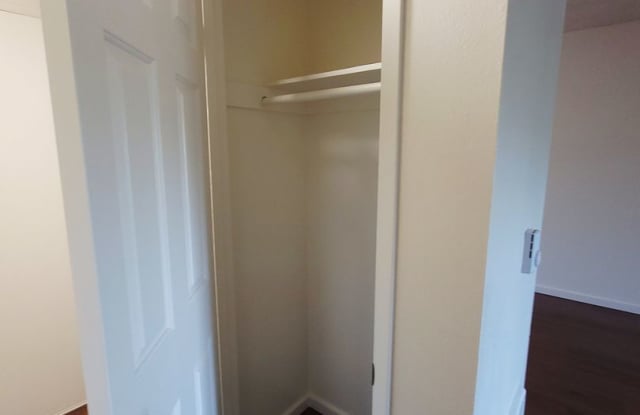 Welcome to Sun Vista Apartments Gallery 4