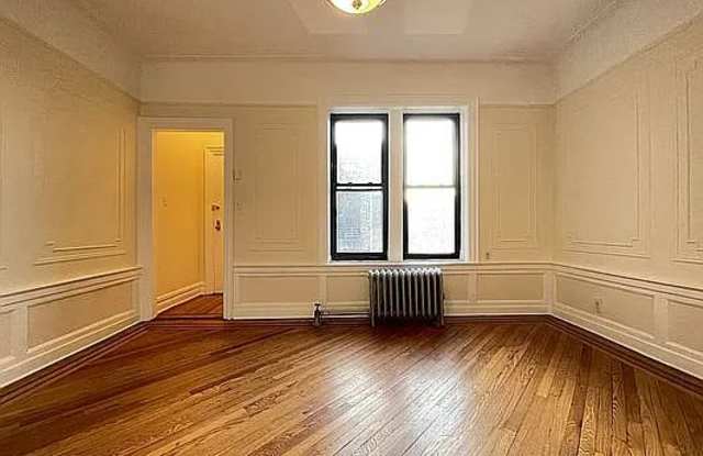 2049 E 17th St Apt D4 Gallery 2