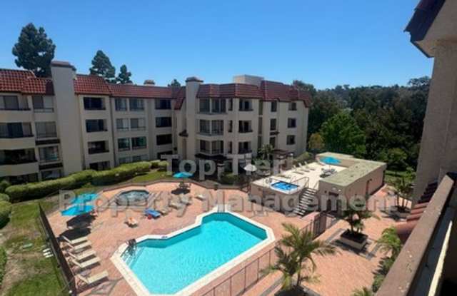 Upgraded Top-Floor 2 bed/ 2 bath with Pool Views  Walkable to Trolley photos photos
