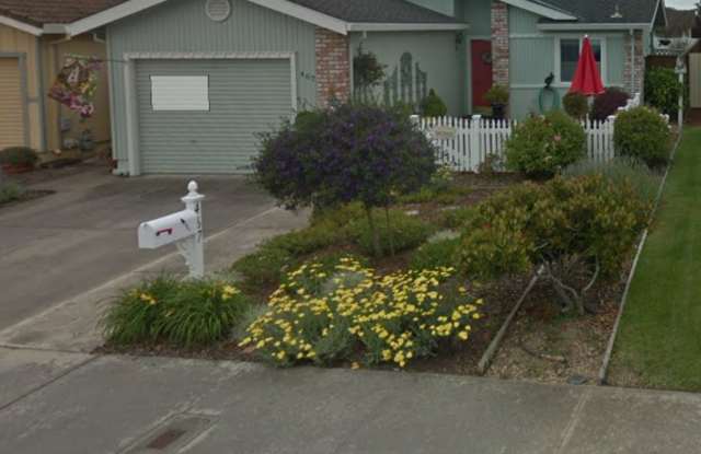 Senior Community Rental - 467 Vivienne Dr. Watsonville, CA 95076- 2 Bedroom 1.5 bathroom. photos photos