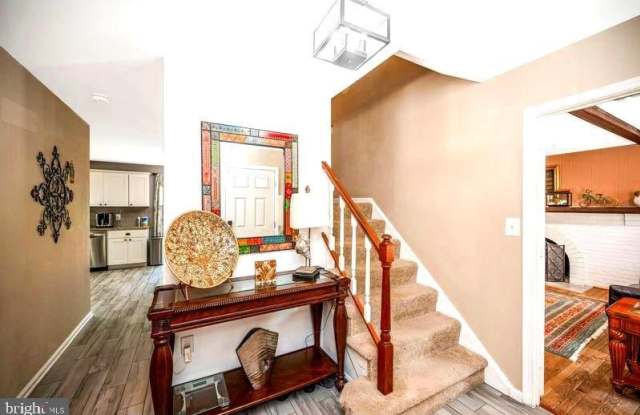 7934 SAINT GEORGE Court Gallery 2