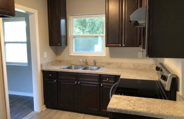 6447 Pinelock Dr Gallery 3