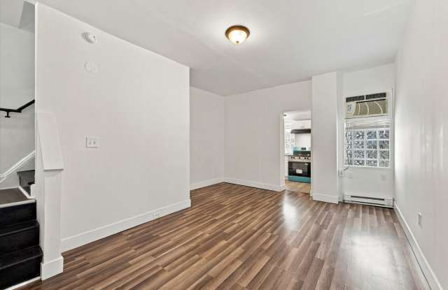 Spacious Three Bedroom, One Bathroom House in Kensington Gallery 4