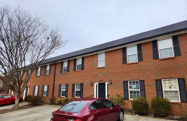 2 Bedroom Off Richmond Road! ALL ELECTRIC! photos photos 2 Bedroom Off Richmond Road! ALL ELECTRIC! photos photos