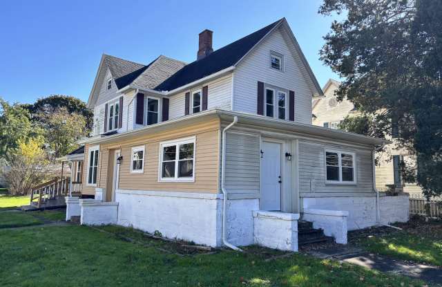 1806 Erie Street South Gallery 2