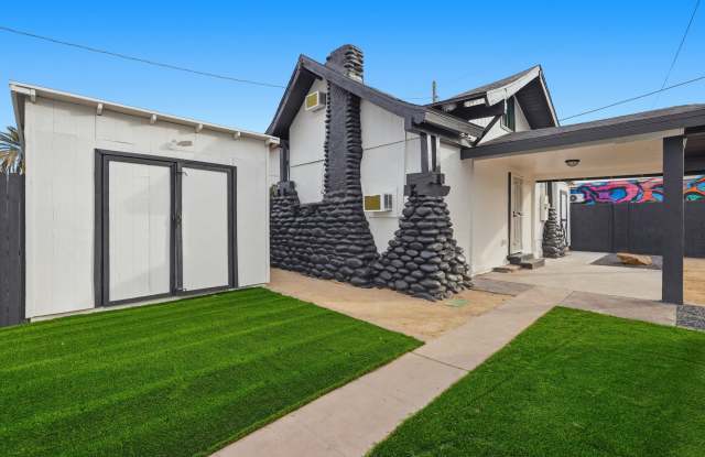 325 North 15th Street - 4 photos photos