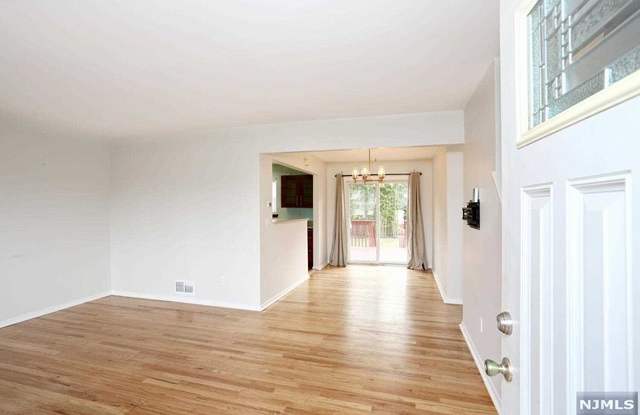 271 Bedford Road Gallery 3