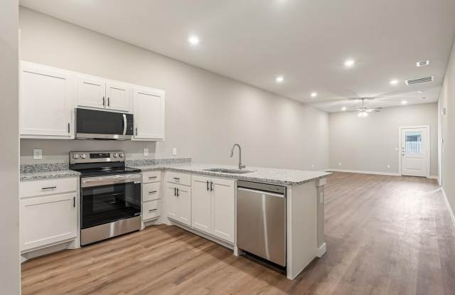 Comfort Meets Convenience – 3/2 Duplex Available Now! photos photos