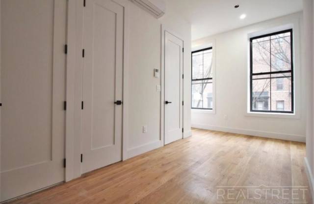 37 Linden Street Gallery 2
