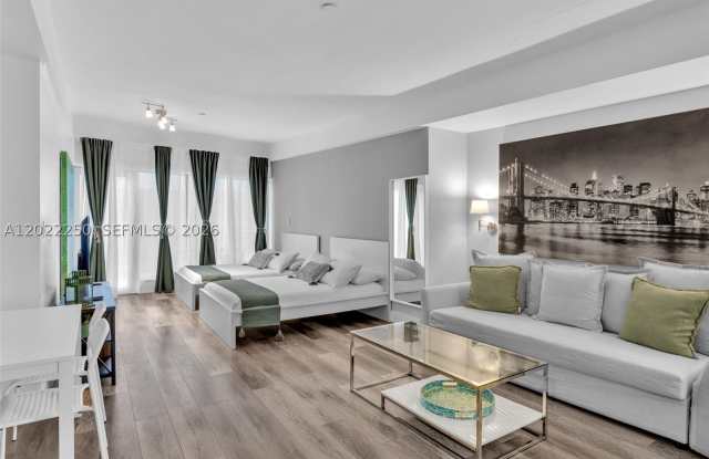 1052 Ocean Dr Gallery 3