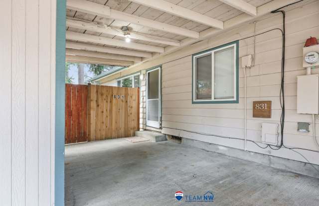 Move in ready now! 2 bedrooms 1 bath Tumwater duplex, close to I5, shopping and more! photos photos