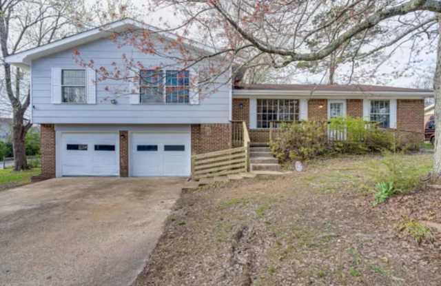 Renovated 2 bed 1.5 bath off Bonny Oaks photos photos