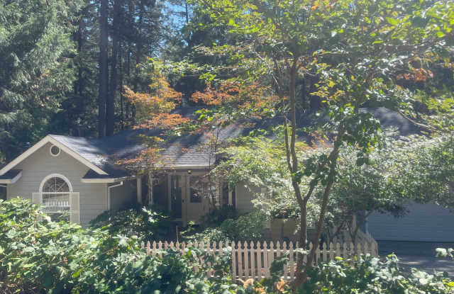 Lovely 3 bed 2 bath home in Magalia. - 14511 Carnegie Road, Magalia, CA 95954