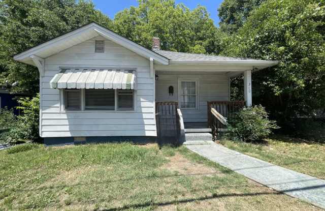 Freshly painted 2 bedroom 1 bath house- Pet Friendly! photos photos Freshly painted 2 bedroom 1 bath house- Pet Friendly! photos photos