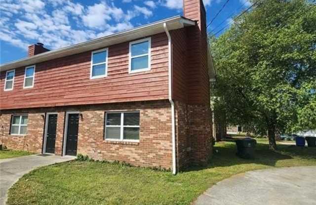 1653 Pinedale Circle NW photos photos