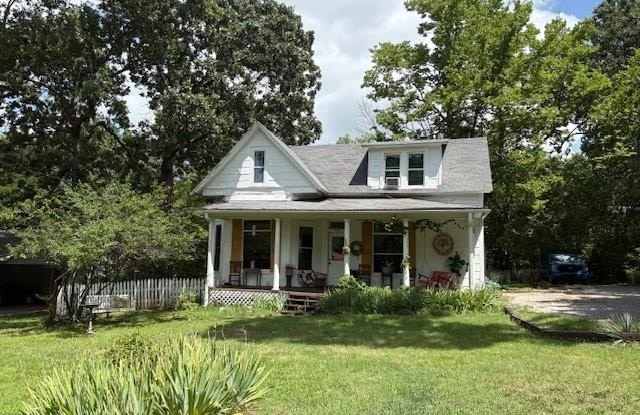 546  E Rebecca  ST photos photos