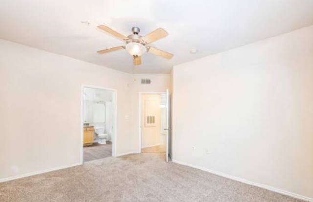 9747 N FM 620 photos photos