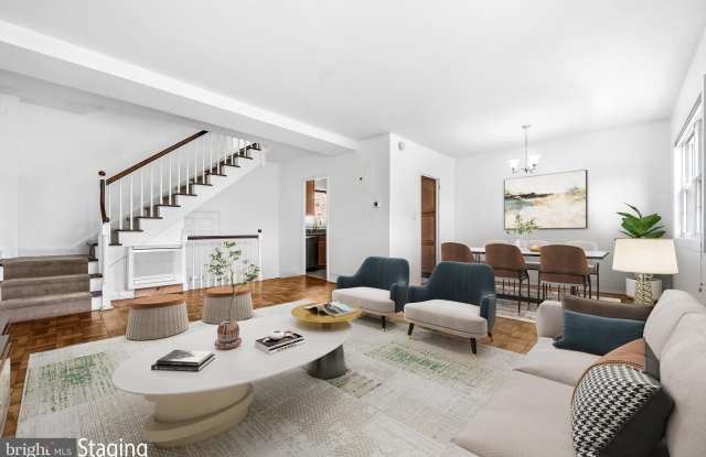 1615 MOUNT EAGLE Place Gallery 2