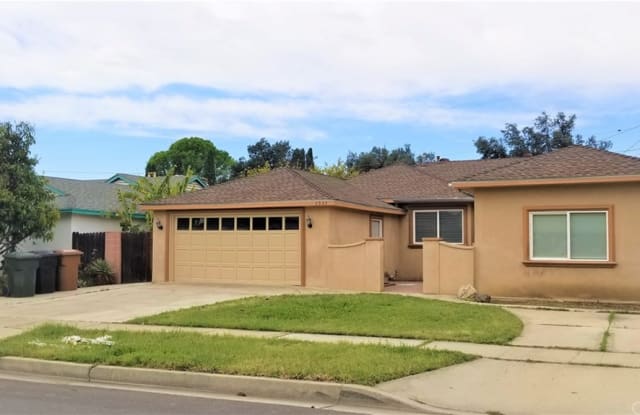 2533 W Wallace Avenue - 2533 Wallace Ave, Fullerton, CA 92831
