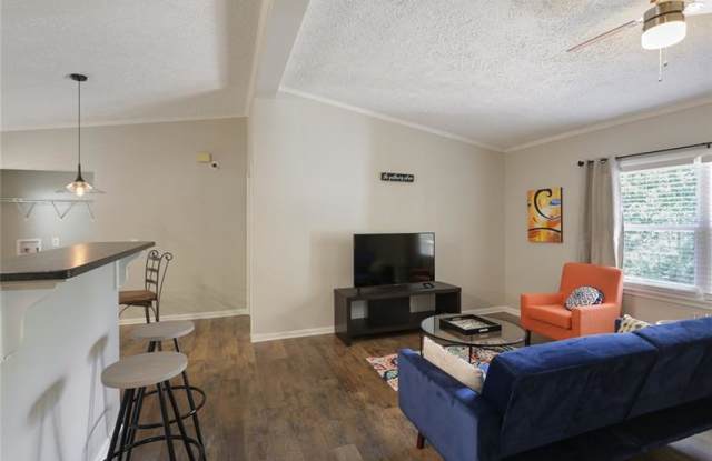 1661 Audrey Place NW Gallery 3
