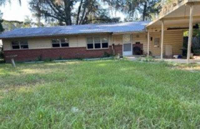 918 SE LANTANA LOOP Gallery 1