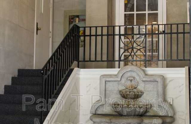 321 Abercorn St. Gallery 4
