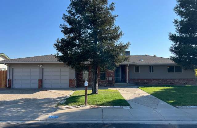 3 bedroom single story in Manteca! - 1164 Sapphire Way, Manteca, CA 95336