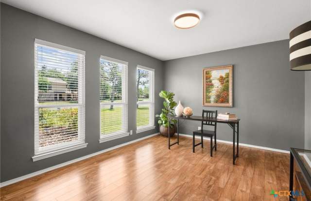8914 Sparkling Creek Drive Gallery 4