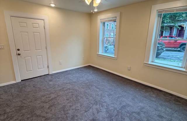 186 N Miller St photos photos