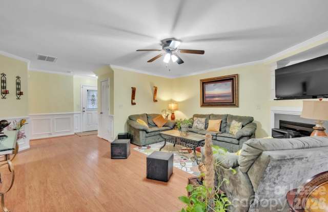 7135 Haines Mill Road Gallery 4