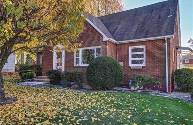 95 Highfield Road - 95 Highfield Road, Colonia, NJ 07067