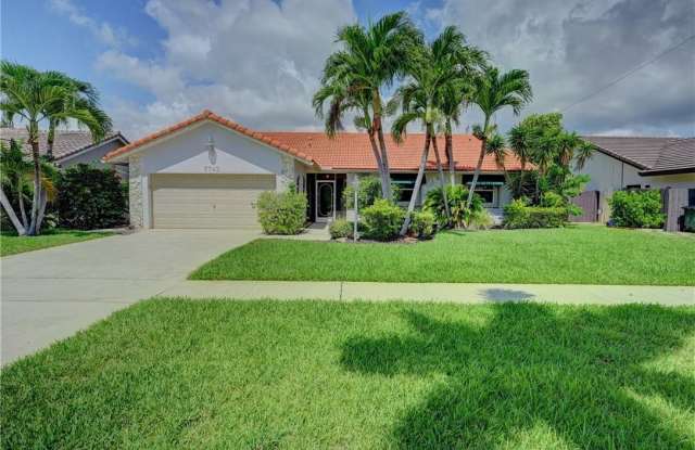 7743 W Country Club Boulevard photos photos