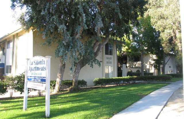 Spacious 1 Bedroom 1 Bath Upstairs Unit Apartment photos photos