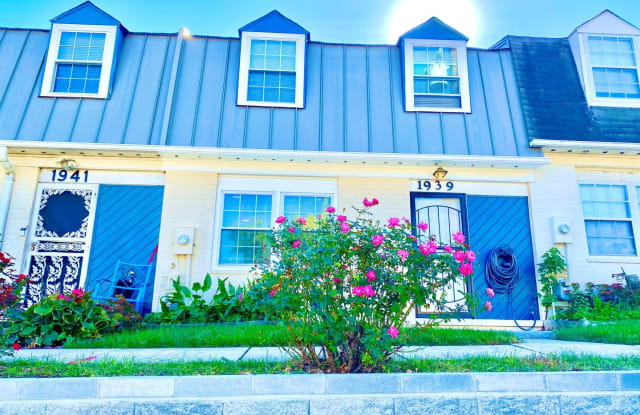 1939 Village Green Dr Gallery 2