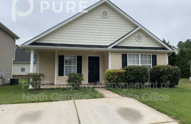 2412 Smugglers Ct - 2412 Smugglers Court, Mecklenburg County, NC 28216