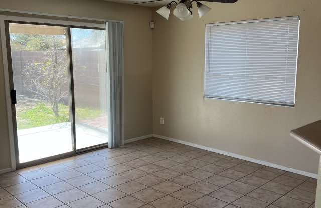 1371 East 10th Place photos photos