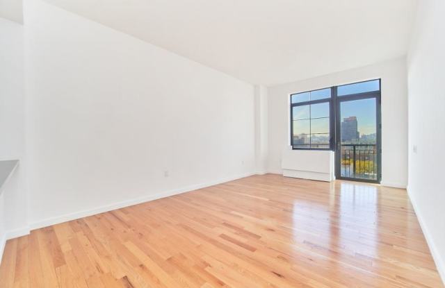 2211 Third Avenue Gallery 1