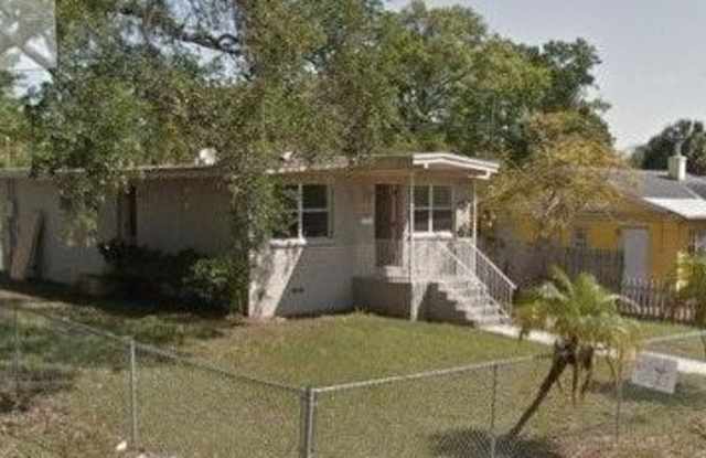 3 Bedroom 1.5 Bathroom Home For Rent -Corner lot / Fenced - 775 15th Avenue South, St. Petersburg, FL 33701 3 Bedroom 1.5 Bathroom Home For Rent -Corner lot / Fenced - 775 15th Avenue South, St. Petersburg, FL 33701