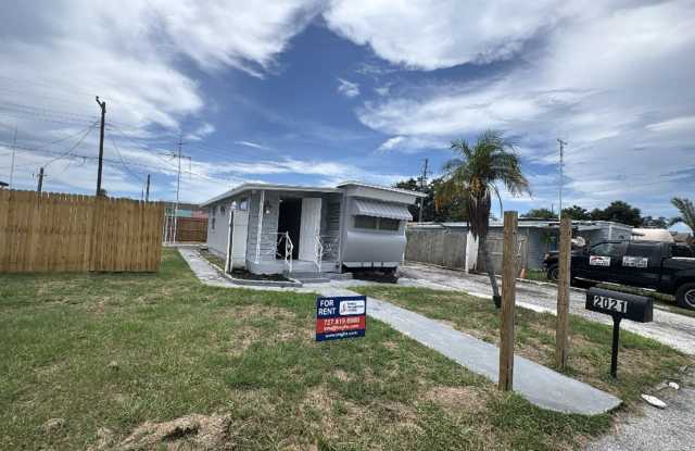 2021 Pleasure Dr photos photos