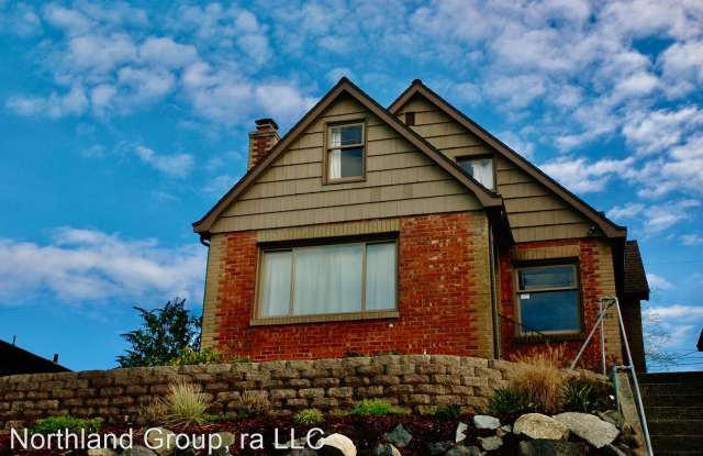 2652 48th Ave SW - 2652 48th Avenue Southwest, Seattle, WA 98116