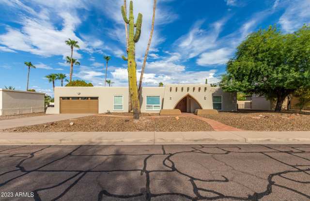 10627 N 44TH Court - 10627 North 44th Court, Phoenix, AZ 85028