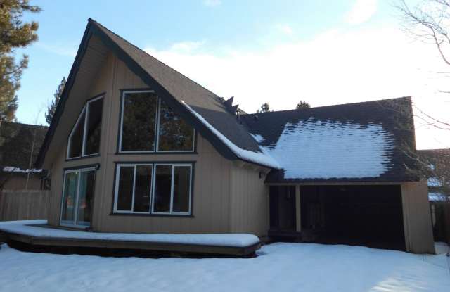 Nice house in the heart of South Lake Tahoe available now! photos photos