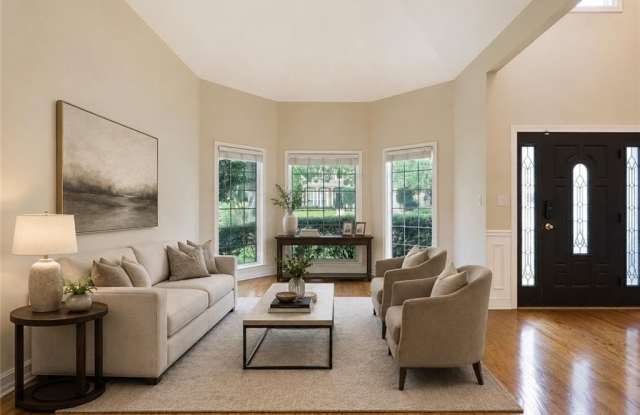 1167 Druid Walk Gallery 3