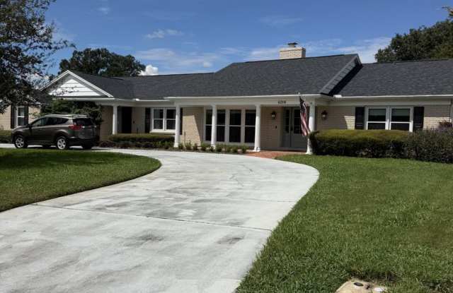 Bay Hill Executive Home on Golf Course Gallery 1